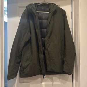 Lululemon down jacket. Forest Green
